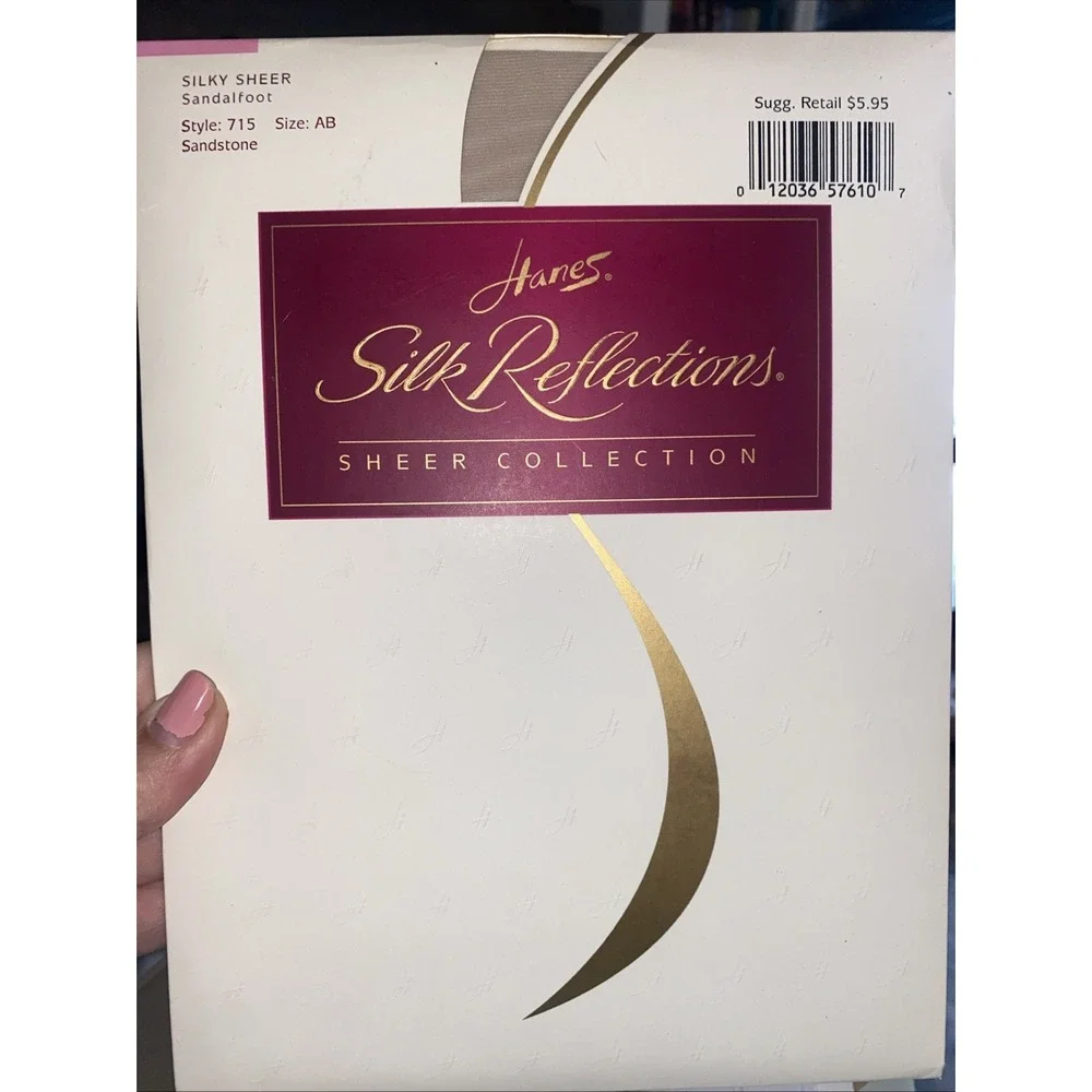 Hanes Silk Reflections Silky Sheer Sandalfoot Pantyhose Sandstone Style 715 AB
